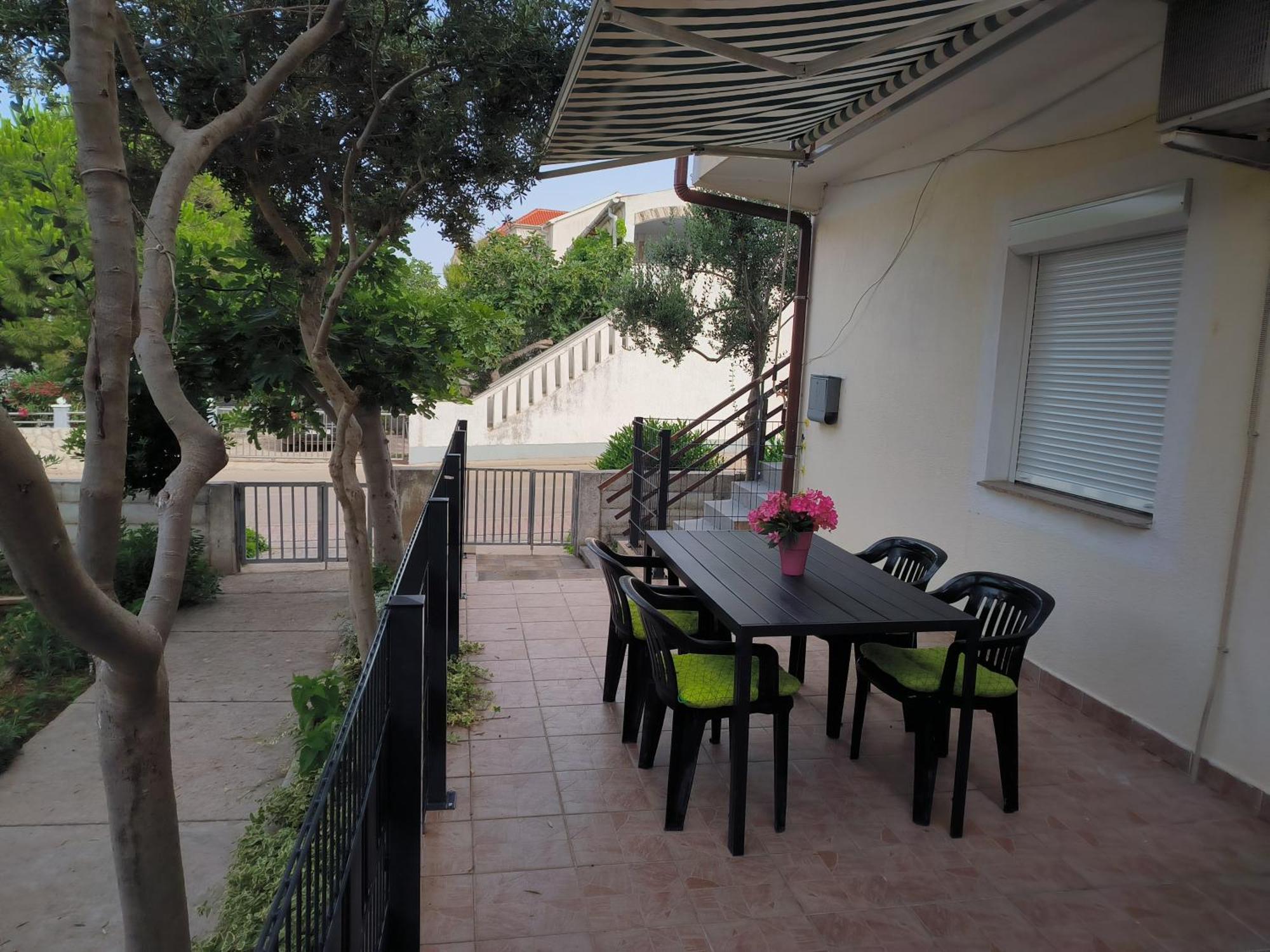 Apartments Orlic Povljana Bagian luar foto